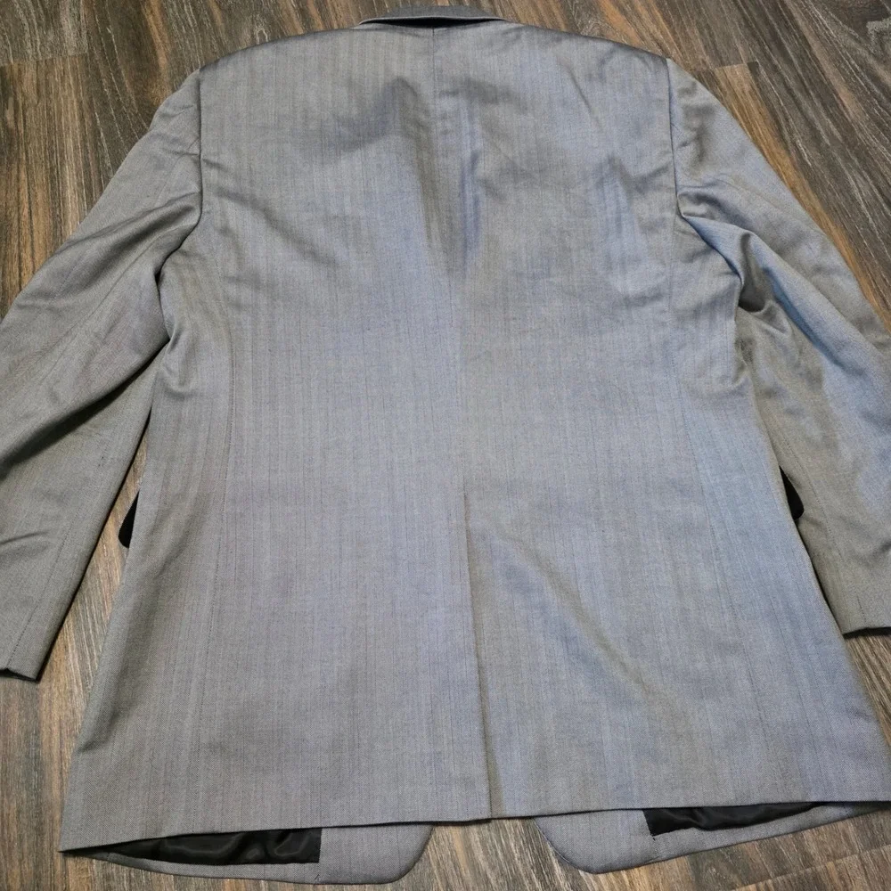 Jos A Bank Signature Collection Blazer 46L Light Grey Silk Wool Herringbone Mens